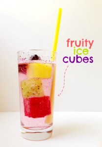 Looking for a fun kids' activity? These fruity ice cubes are so easy and yummy!