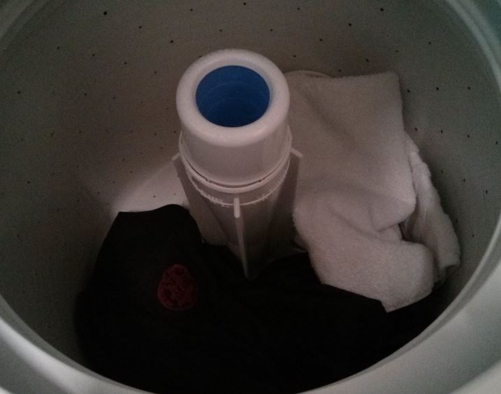 Quick Tip: How To De-Wrinkle A Graduation Gown :: Southern Savers