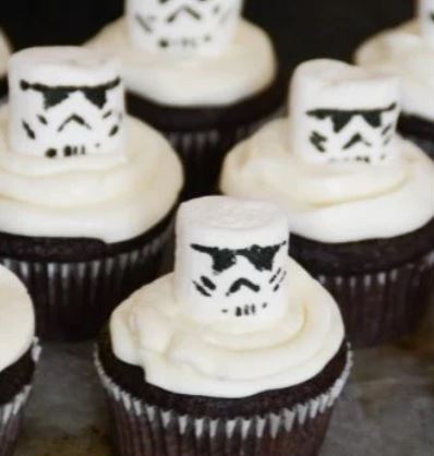 storm trooper cupcakes