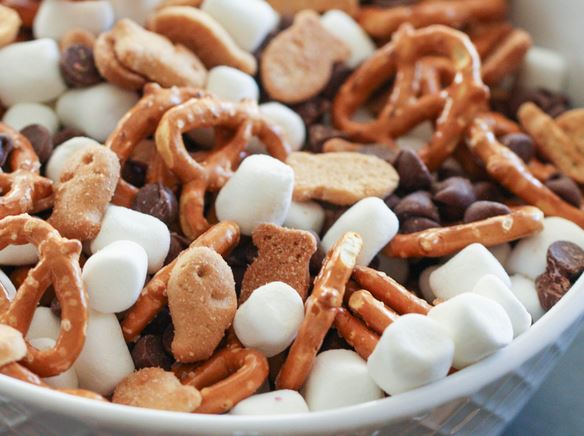 s'mores trail mix