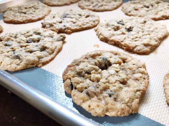 oatmeal raisin cookies