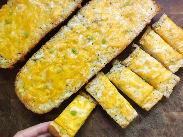 easy cheesy garlic bread recipe